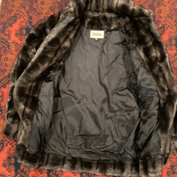 80's Vintage Neiman Marcus Fake Fur Bubble waist Coat, size XS - Picture 5 of 6